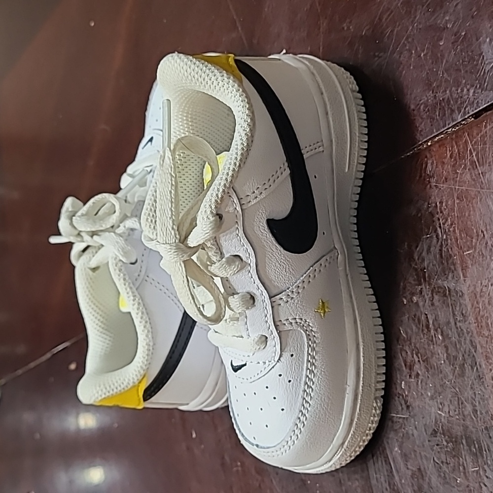 Nike Air Force 1